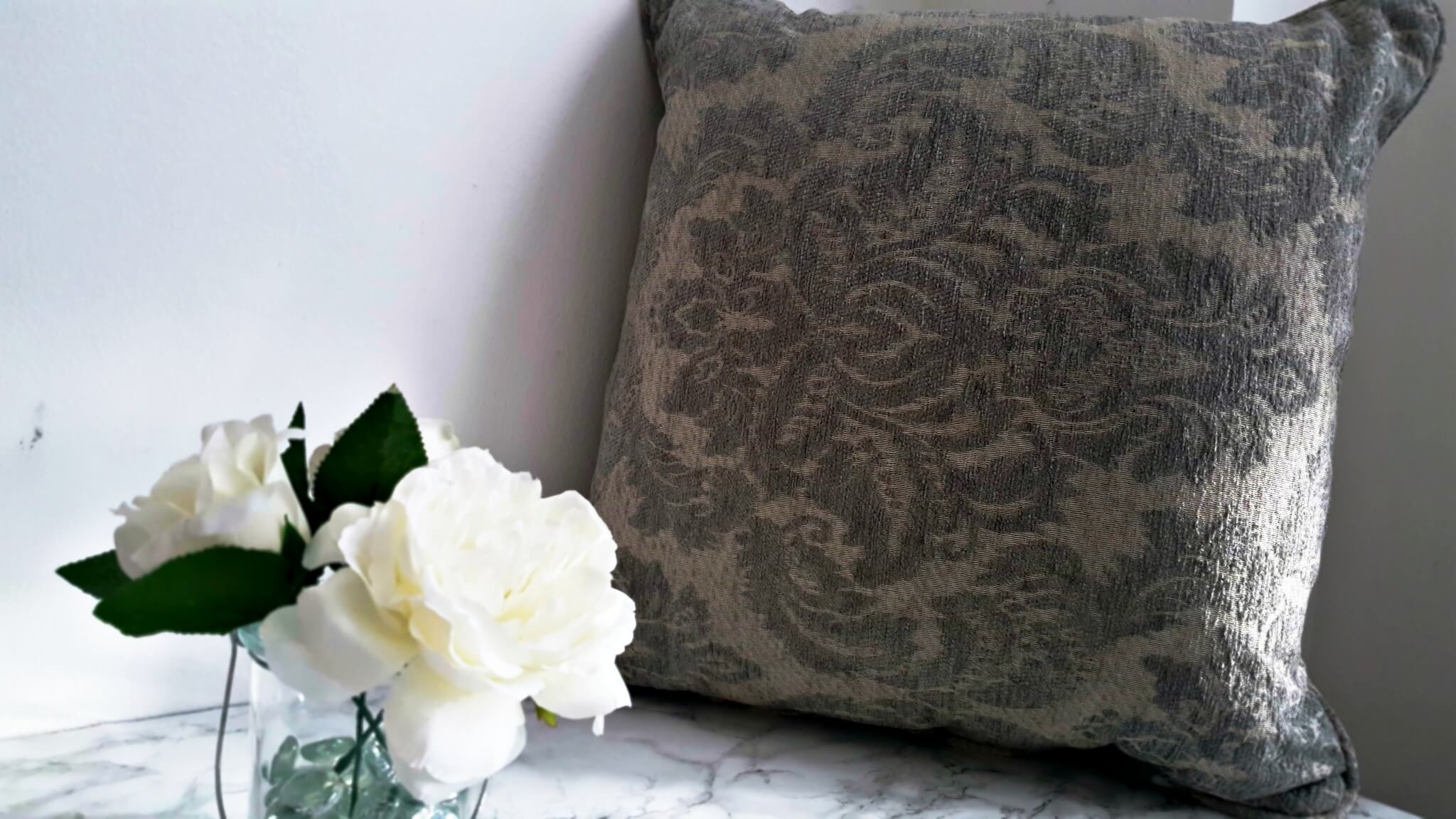 updating my look with sofasofa scatter cushions sofasofa-feature cushion