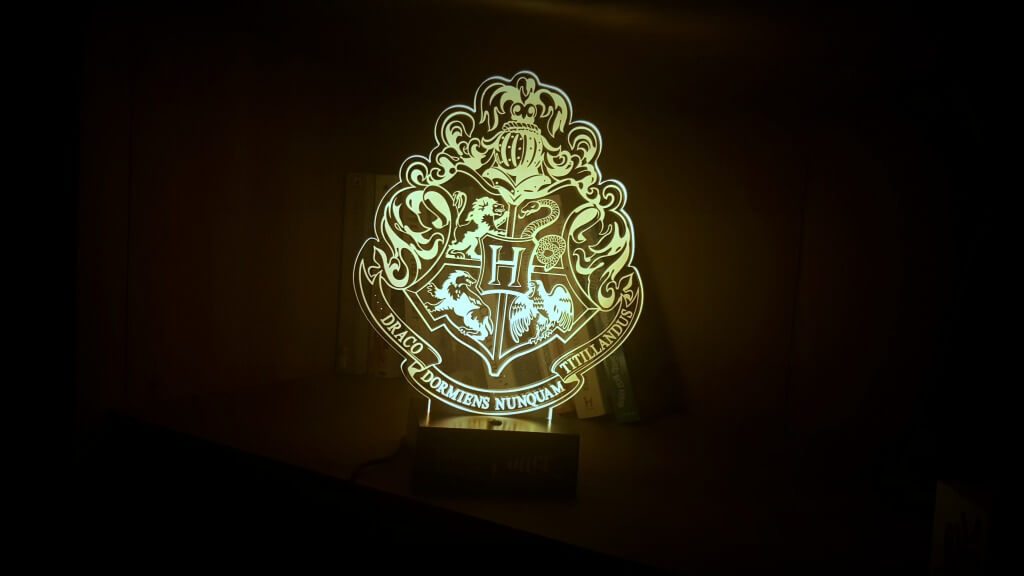 hogwarts crest light from paladone light on in the dark
