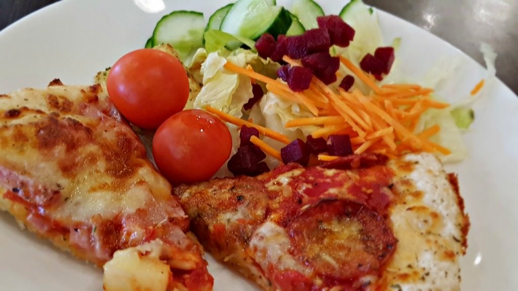 pizza-and-salad