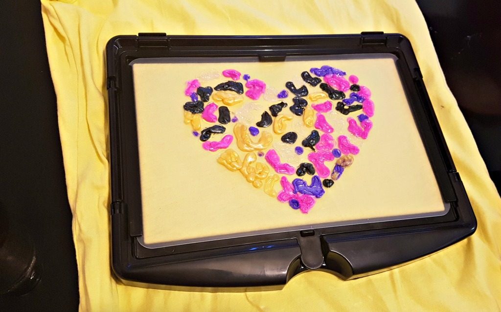 gel-a-peel fashion maker design on a tshirt