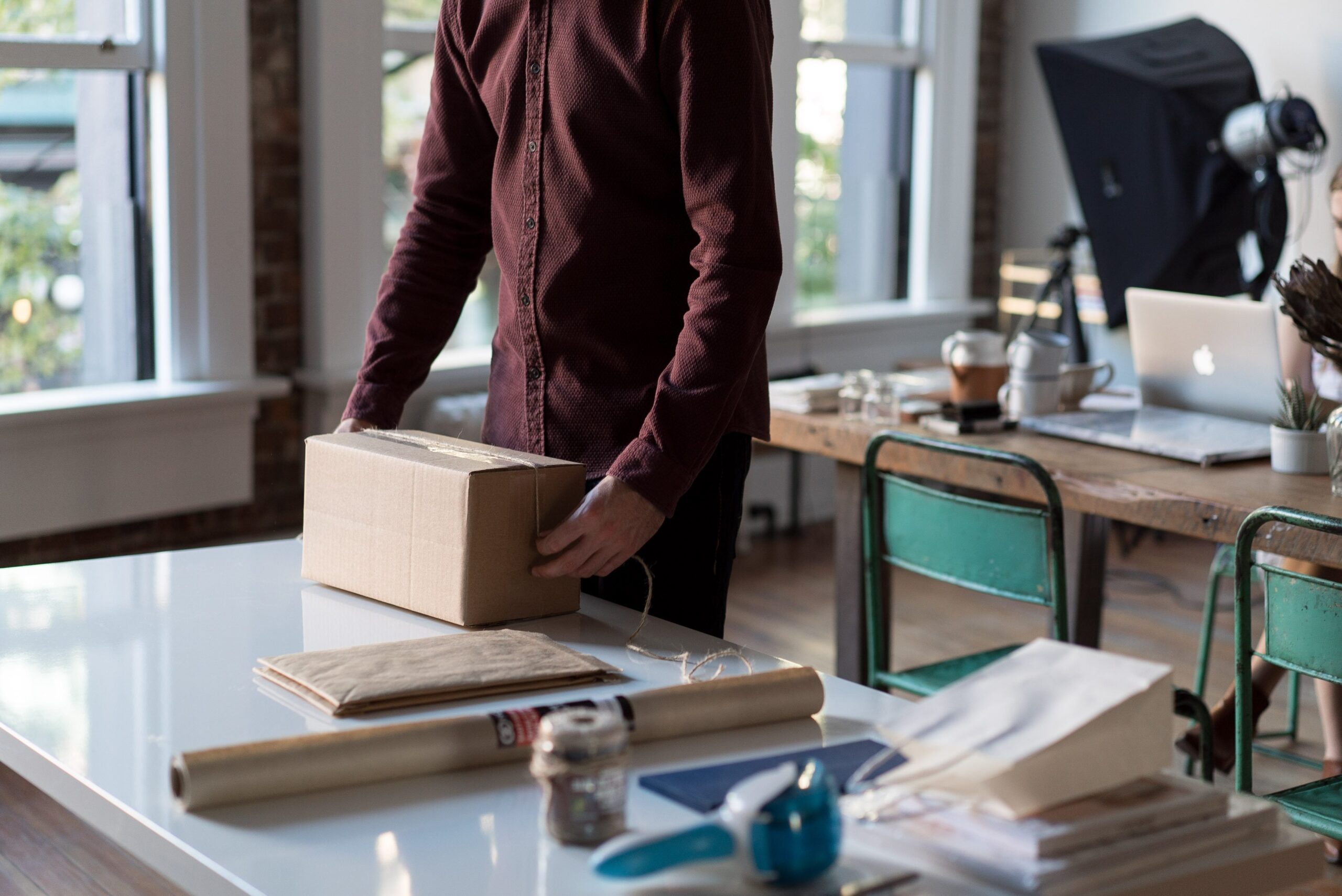 How Express Parcel Delivery Services Can Benefit Your Business