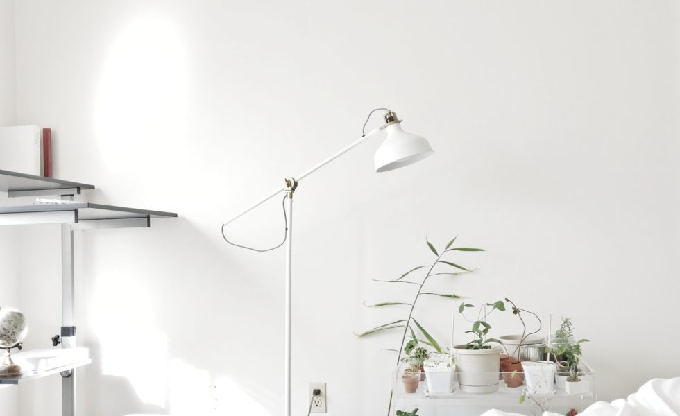 a white style bedroo