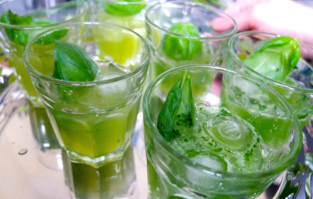 glasses of gin cocktails