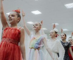 Should I Consider a Performing Arts Camp for My Child?